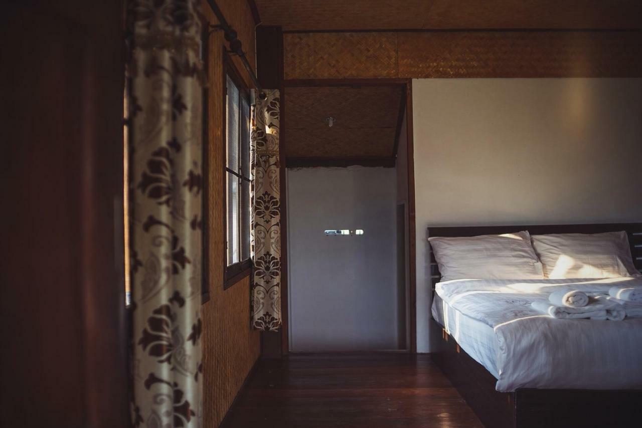 Kalm Pai Hotell Exteriör bild