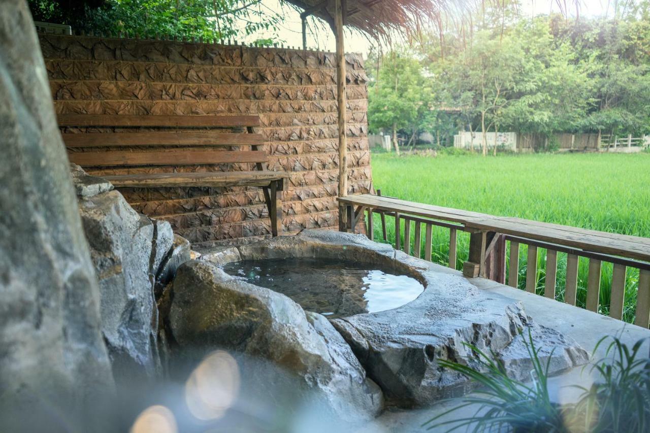 Kalm Pai Hotell Exteriör bild